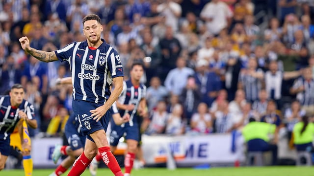 Penal de Lucas Ocampos en el Clásico Regio