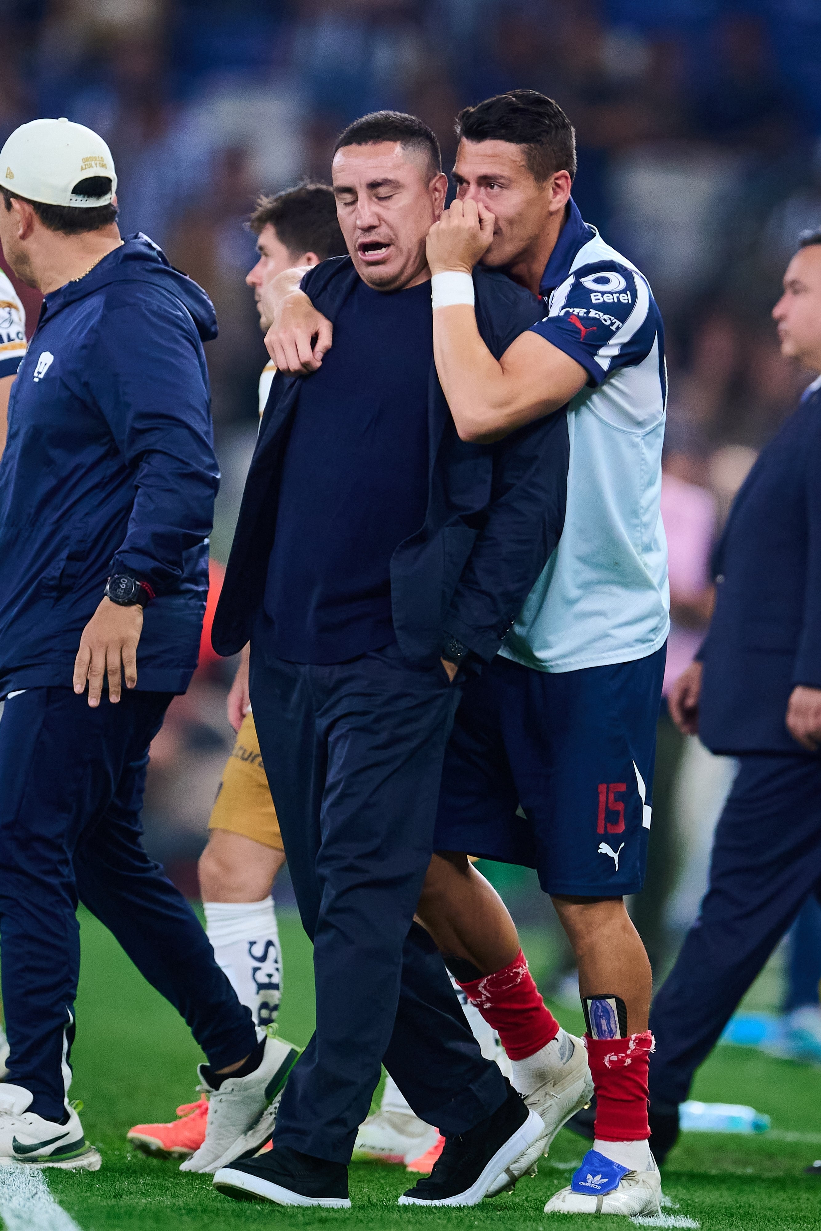 Efraín Juárez conoce muy bien a Héctor Moreno y le gustaría como refuerzo de Pumas.