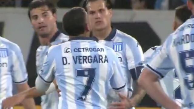 Otra vez en polémica: Ex de Rayados causa escándalo al pelearse con un compañero en pleno partido.