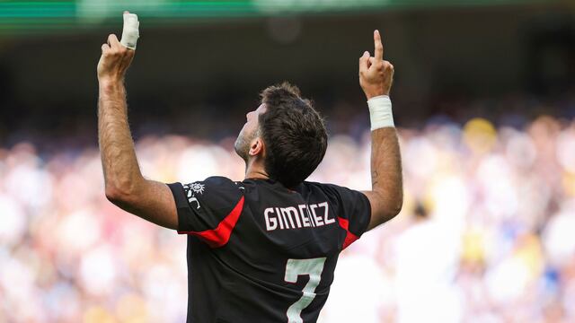 Santiago Giménez, jugador del AC Milan.