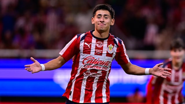 Santiago Sandoval, jugador de Chivas.