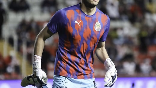 Alerta en Chivas: Se quedan sin portero a días de comenzar el Clausura 2026