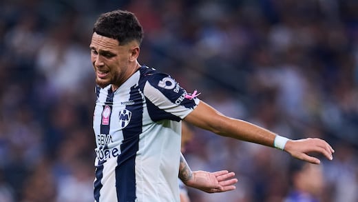 Lucas Ocampos revela foto de la parálisis facial que sufre; no podrá hacer la pretemporada con Rayados