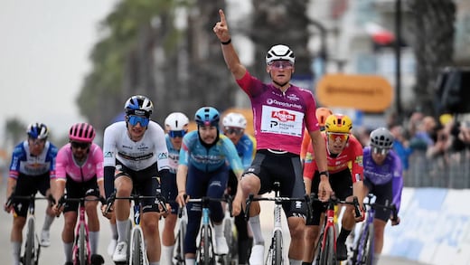 Dos segundos que enseñan: Del Toro y la dureza del ciclismo por etapas