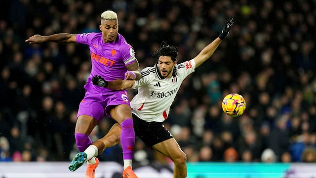 La tremenda falla de Raúl Jiménez en la Premier League.