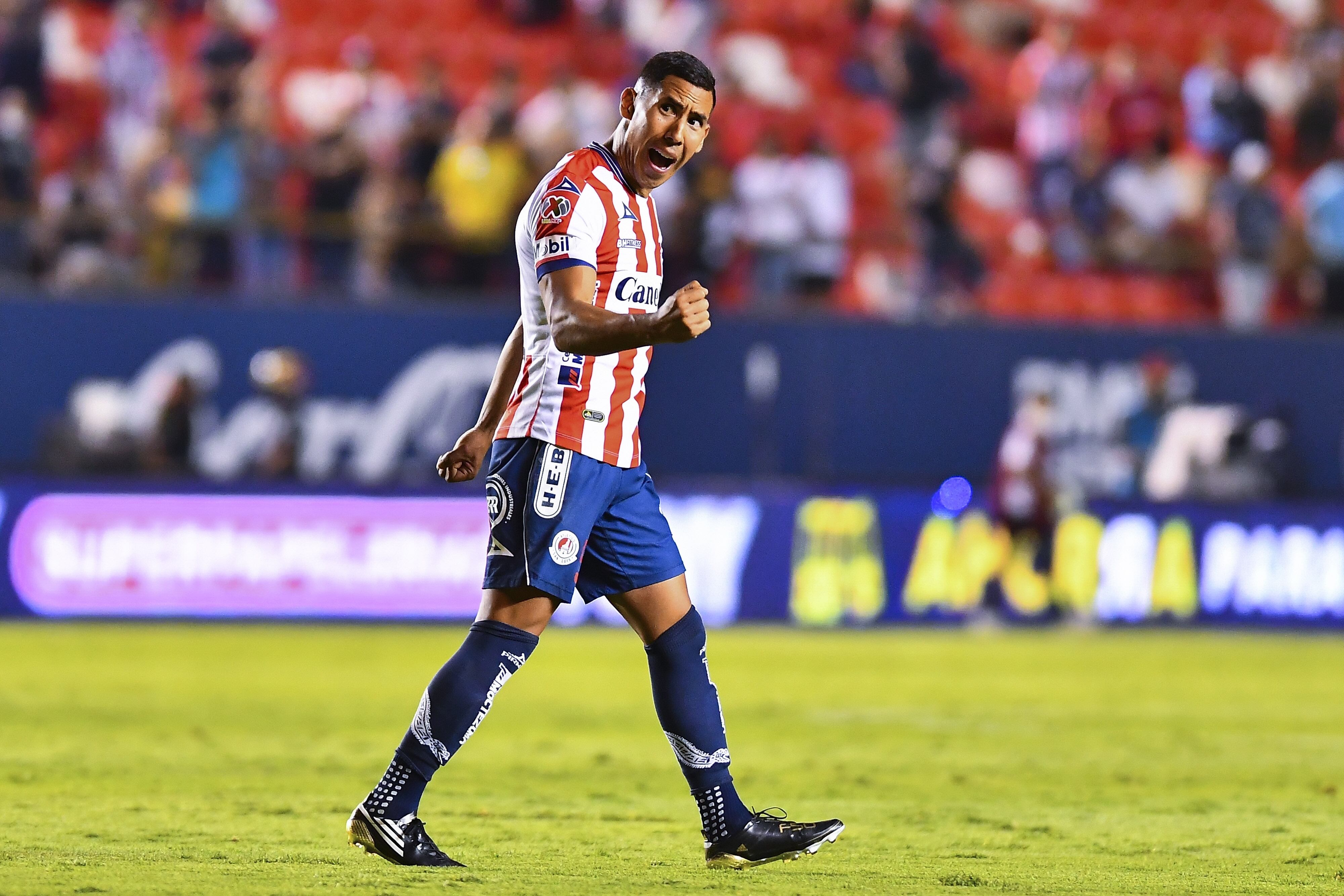 Ricardo Chávez empata el juego 1 por 1.