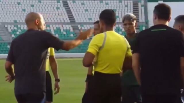 DT de Argentina pide al árbitro que no expulse a contrario por la razón más insólita de la historia