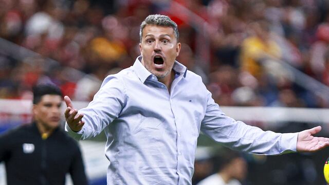 Directiva de Chivas no correrá a Óscar García por insólita razón