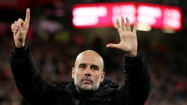 ¿Pep Guardiola dirigirá a Santiago Giménez? En Italia reportan que sería el nuevo DT del AC Milan