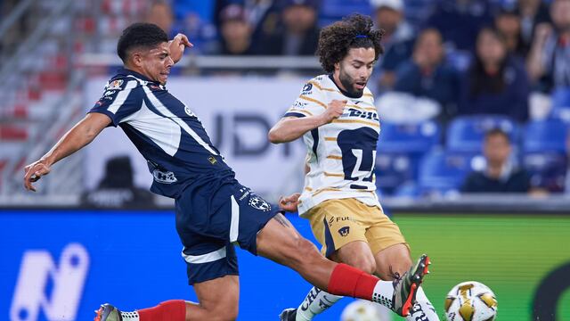 Chino Huerta, en el Rayados vs Pumas.