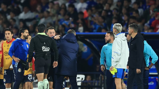 Momento vergonzoso: Revelan video donde Gabriel Milito recibe una cachetada por parte de integrantes de Cruz Azul.