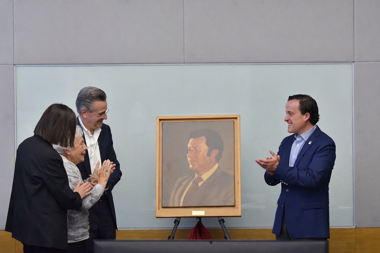 FMF rinde homenaje a Rafael Castillo, expresidente del futbol mexicano.