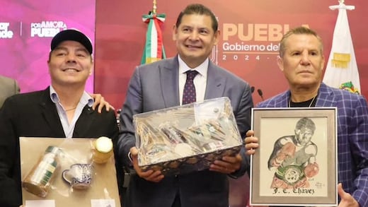 Julio César Chávez y Travieso Arce se medirán en pelea con causa en Feria de Puebla
