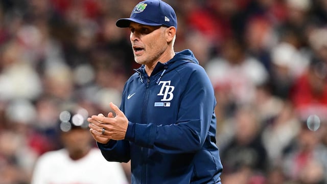 Kevin Cash manager de los Tampa Bay Rays