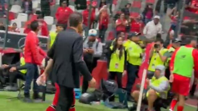 Fans intentan agredir a Renato Paiva