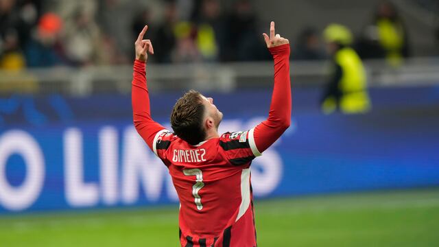Santiago Giménez sigue rompiendo récords tras anotar con el AC Milán en la Champions League