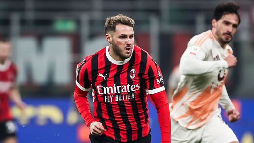 El sueño de Santiago Giménez: un debut de leyenda con el AC Milan