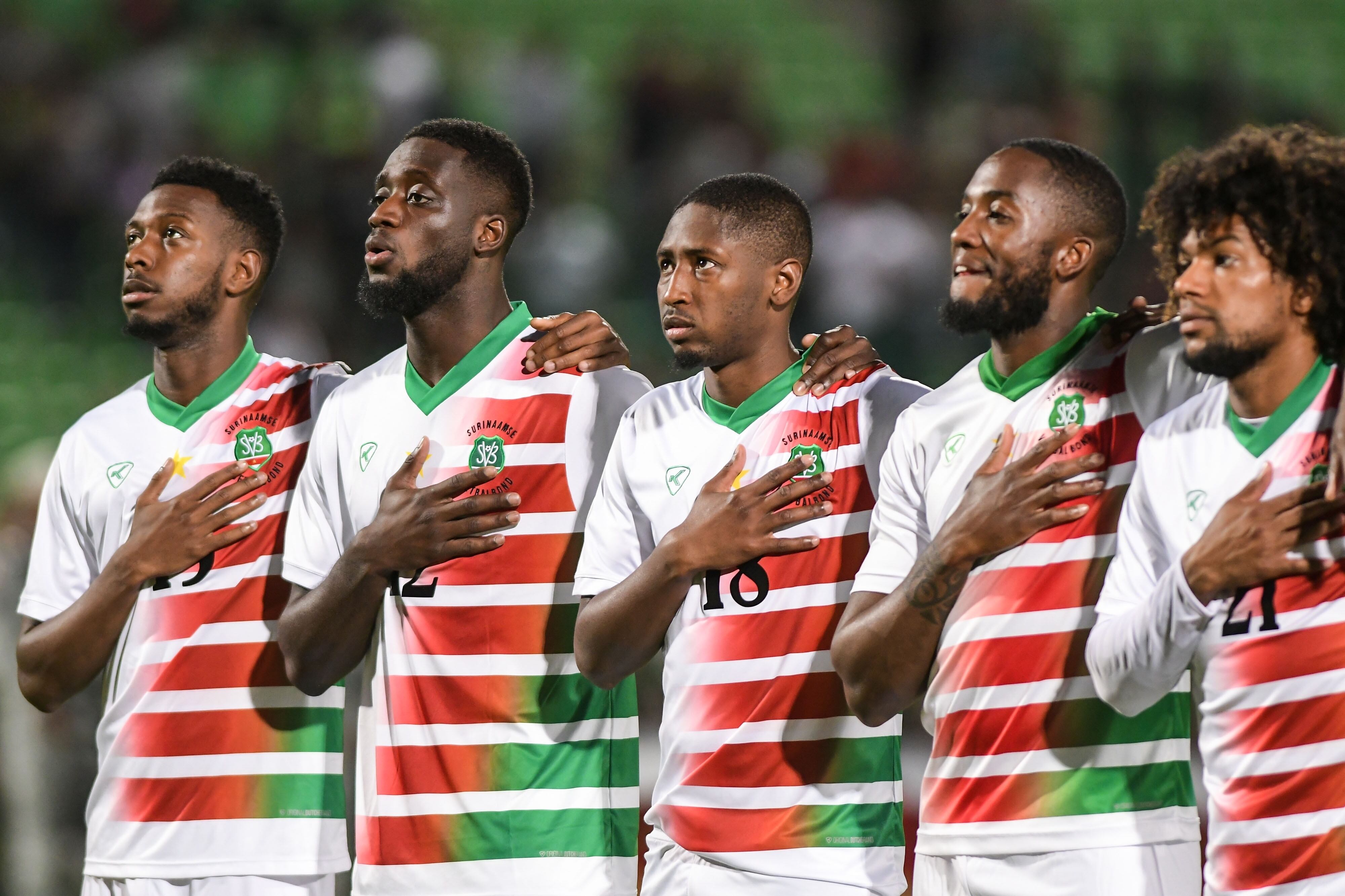 Referente de la Selección de Surinam confesó conocer a los jugadores de México y su papá seguía a Santiago Giménez