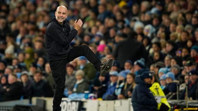 Pep Guardiola esperará a los jugadores de Manchester City con báscula en mano para confirmar que no se hayan excedido en las fiestas