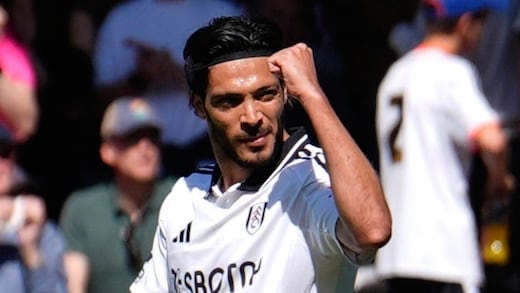 Raúl Jiménez revela cuál es su secreto para anotar penales