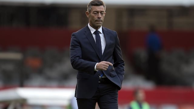Caixinha se molestó en la conferencia de prensa.