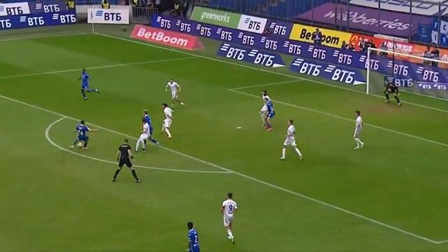 Golazo de Luis Chávez en Rusia.