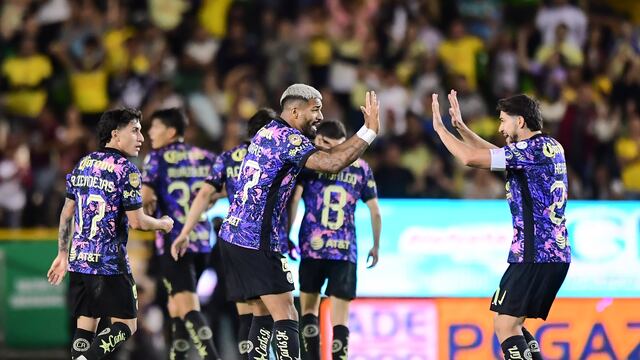 Rodrigo Aguirre y Henry Martín con América.
