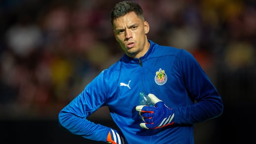 El tremendo oso de Oscar Whalley que le costó el primer gol a Chivas vs América en el Clásico Nacional amistoso