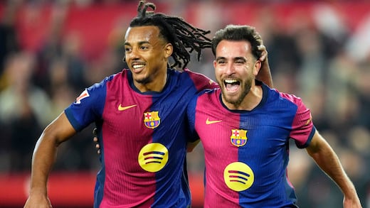 Momento insólito: Periodista le pide una foto a jugador del Barcelona en plena conferencia