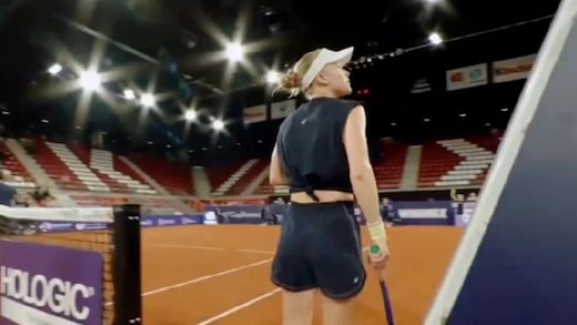 El insólito momento en pleno partido de tenis: pidió que su rival se pusiera desodorante y terminó humillada