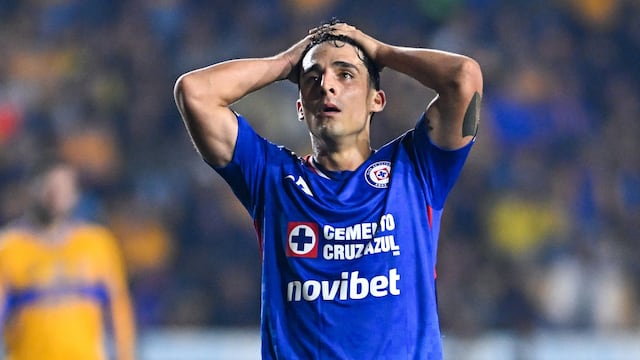 Lorenzo Faravelli, en su último partido en la Liga MX con Cruz Azul.