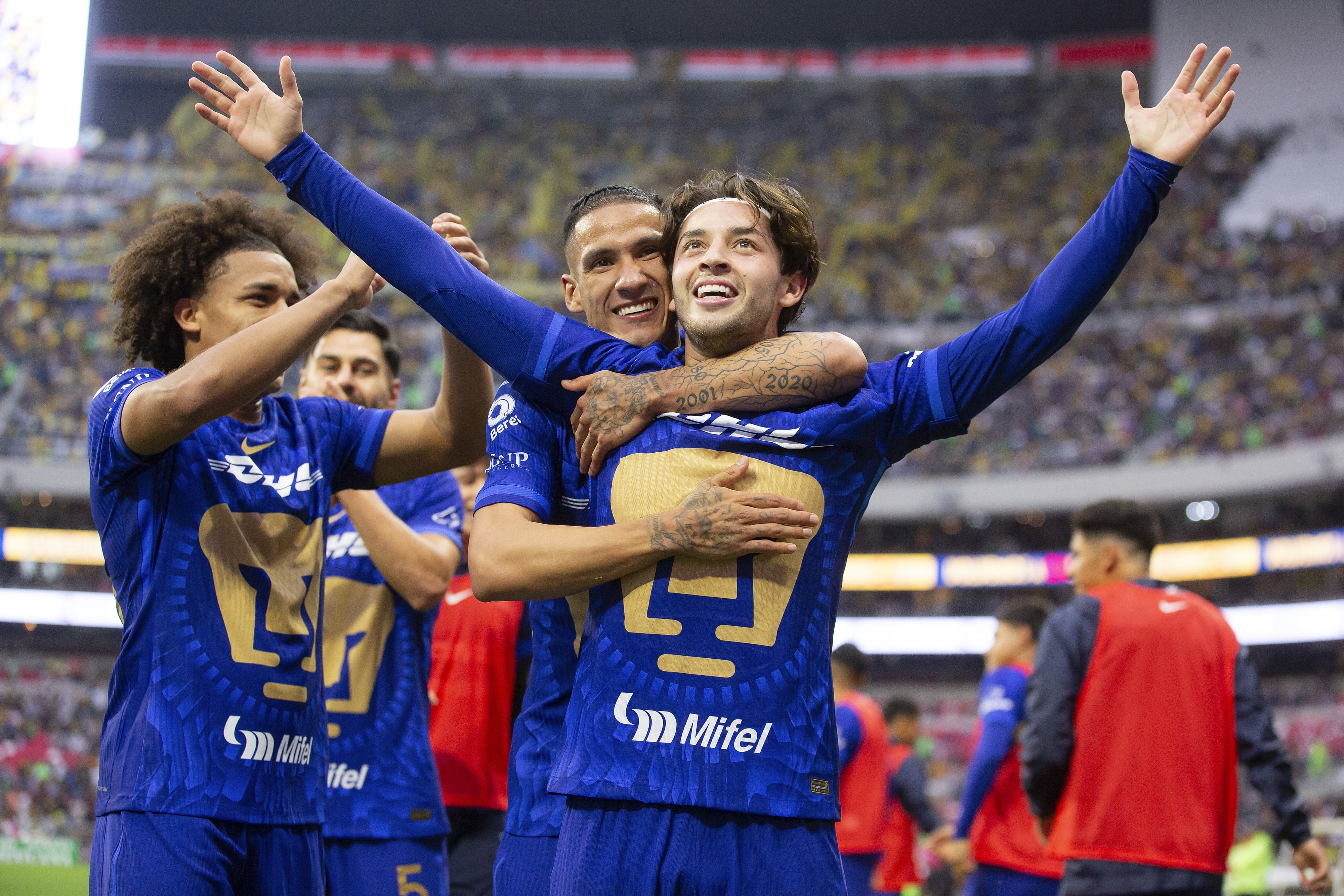 Pumas celebra victoria ante América en cuartos de final del Clausura 2026