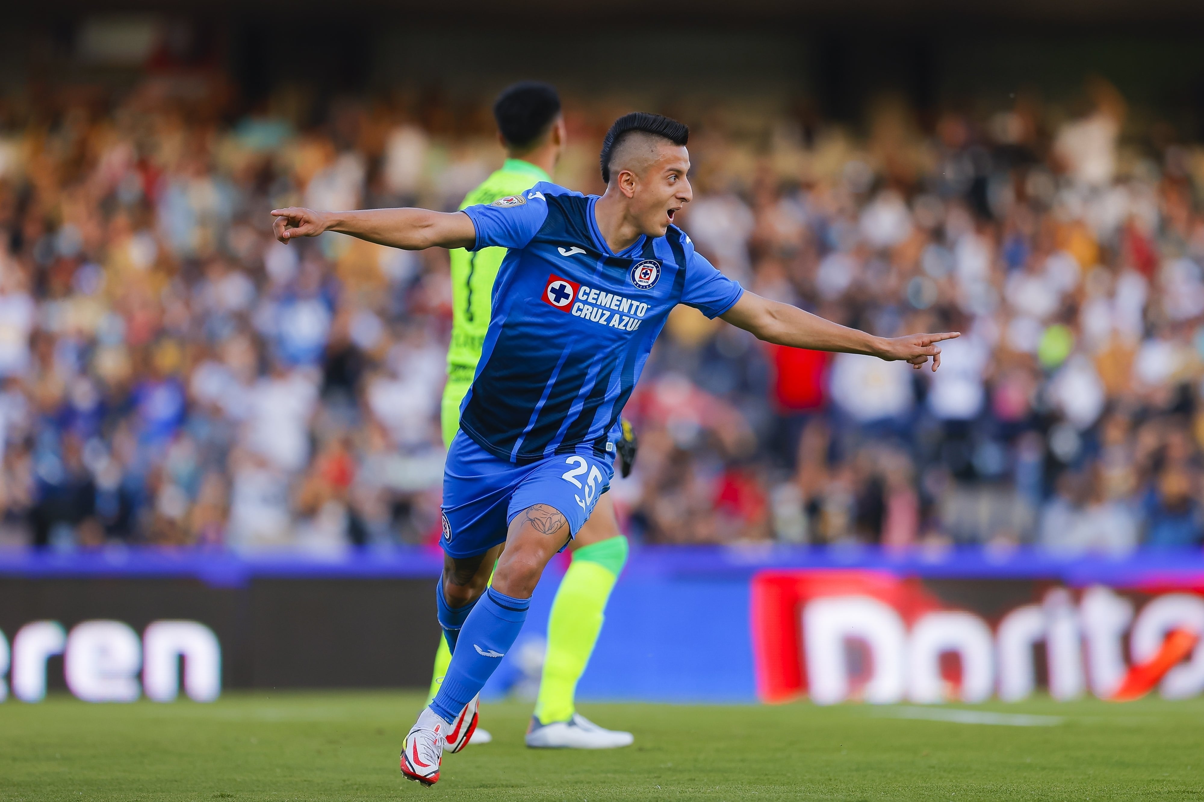 Piojo Alvarado en Cruz Azul