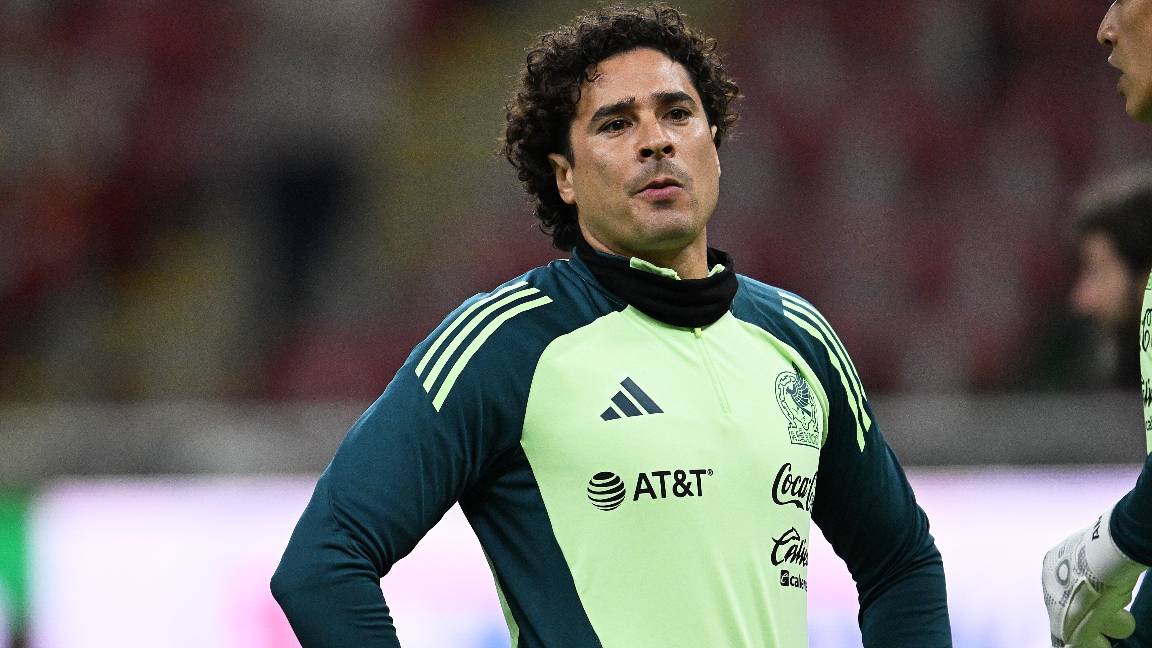 ¿Borrado? Memo Ochoa no salió ni a la banca en partido del AVS