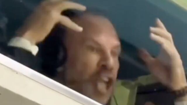 Zague se enganchó con fan del Toluca que le restregó el campeonato en el palco