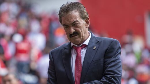 Ricardo La Volpe sale del retiro para dirigir a equipo argentino pero en el Modo Carrera de EA FC 25