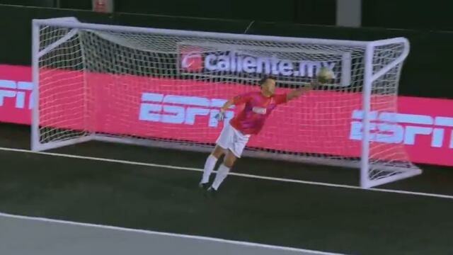 Jared Borgetti demuestra sus habilidades de portero en cascarita con talento de ESPN