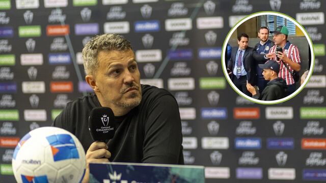 Fan de Chivas se coló en rueda de prensa para exigir la renuncia del DT y los jugadores.