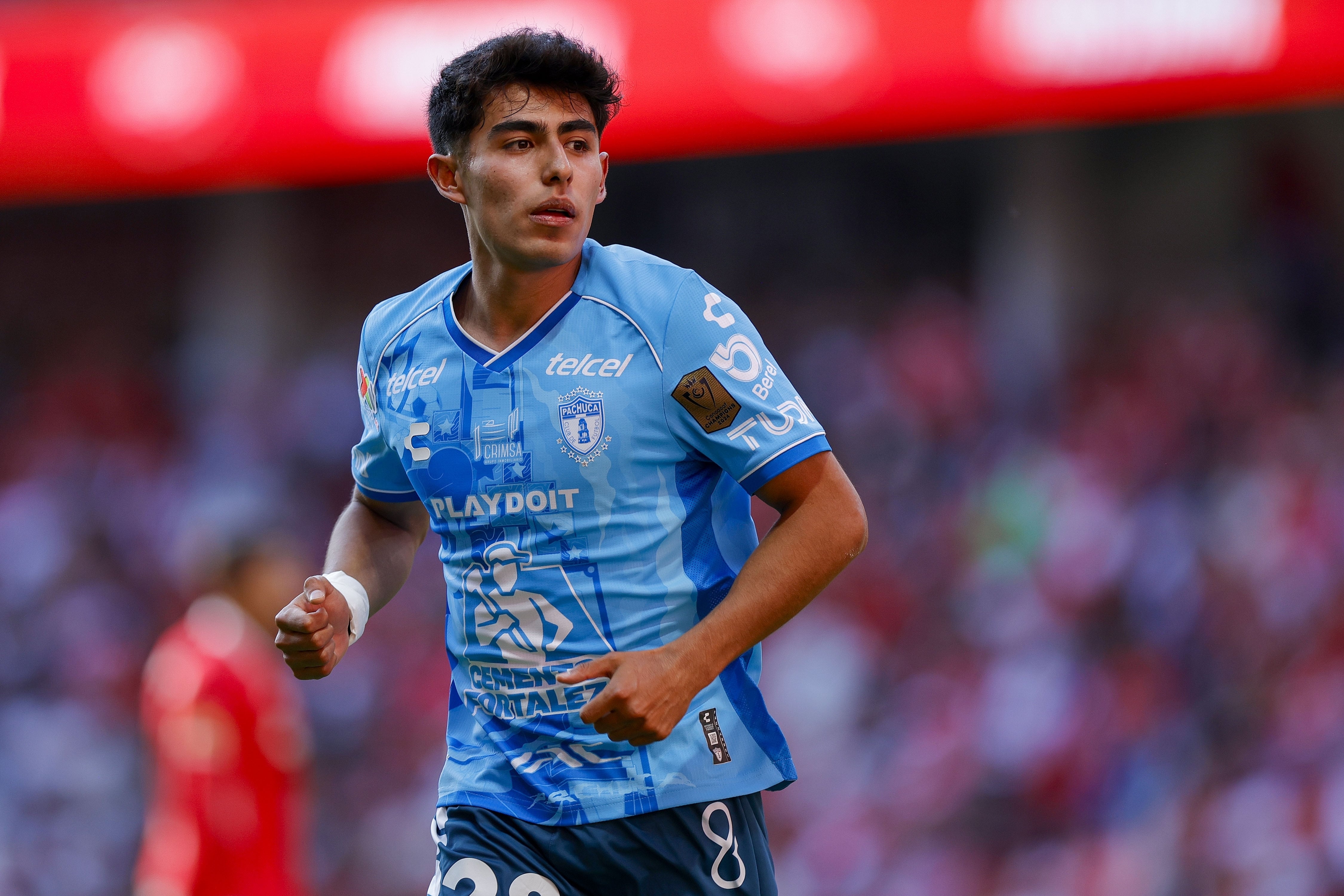 Elías Montiel no regresará a la Liga MX; clubes de Países Bajos y Portugal lo acechan