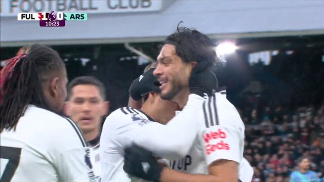 Gol de Raúl Jiménez ante Arsenal.