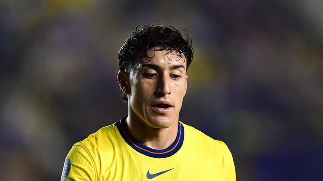 Alejandro Zendejas en el América vs Cruz Azul.