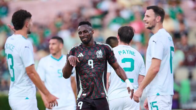 Julián Quiñones, delantero de la Selección Mexicana.