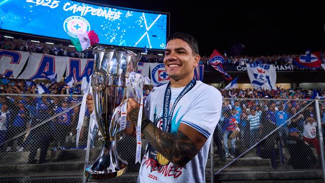 Gabriel 'Toro' Fernandez en Cruz Azul.