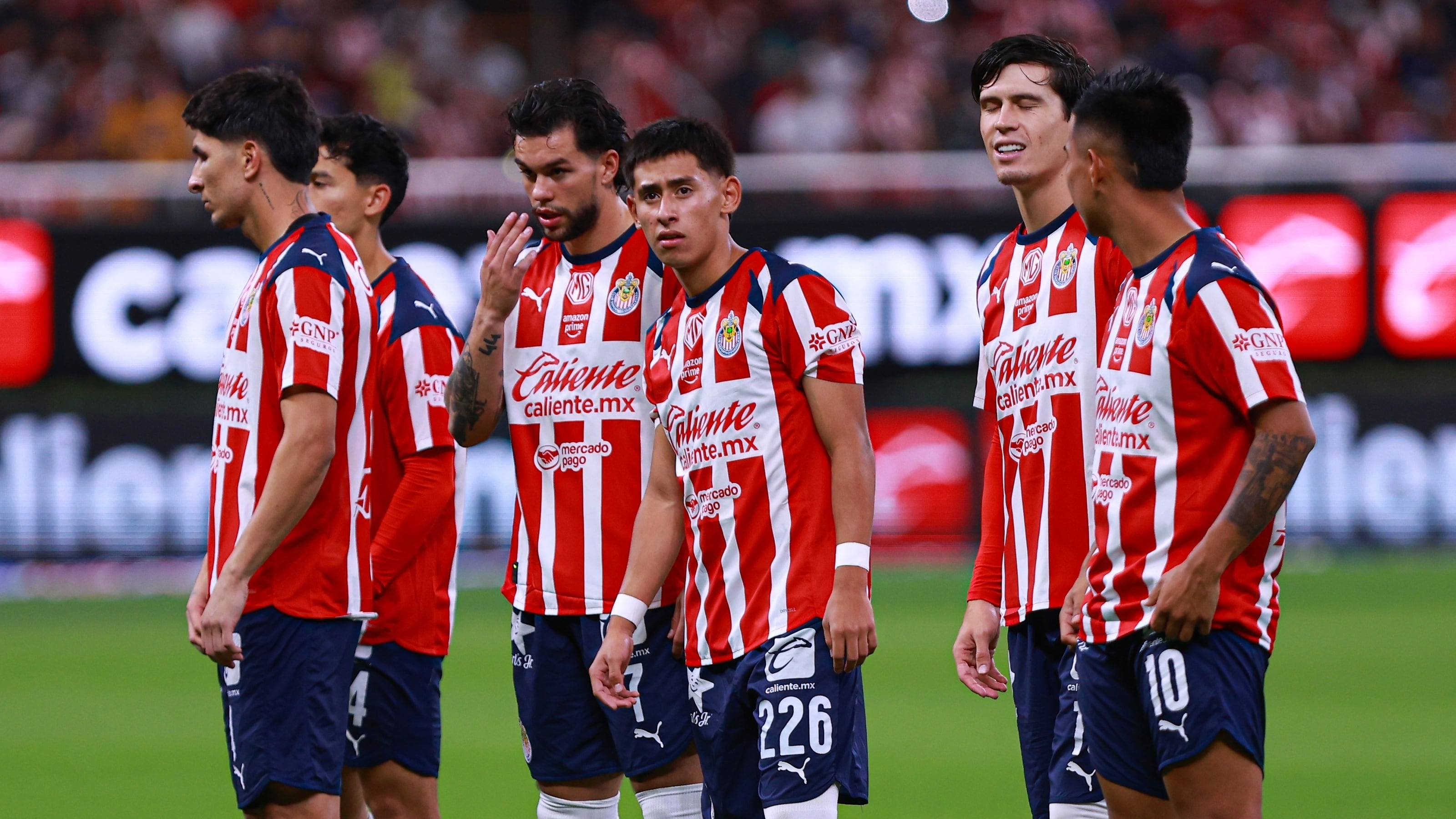 Chivas apostó por él y lo veía como una joya, pero ahora podría salir del equipo para ir a la MLS