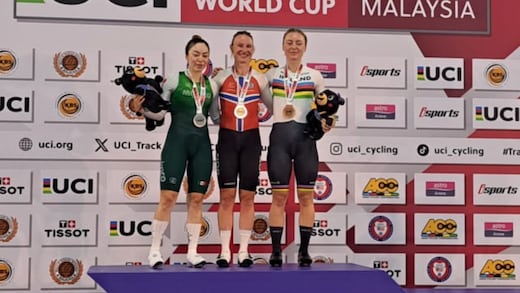 Yareli Acevedo se baña de plata en Nilai