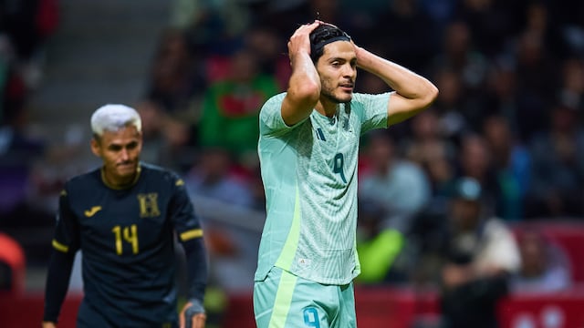 Raúl Jiménez deja callado a Paco Chacón por polémico comentario