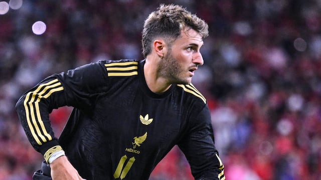 Santiago Giménez tendría los días contados en AC Milan y podría ir a un equipo histórico de la Premier League en Inglaterra