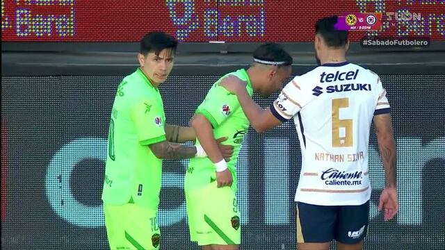 Jugador del FC Juárez vomitó en pleno partido contra Pumas