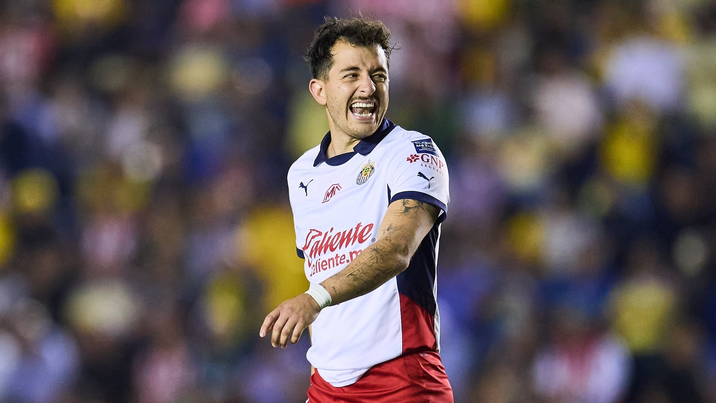 Alan Mozo en el América vs Chivas de Concachampions.