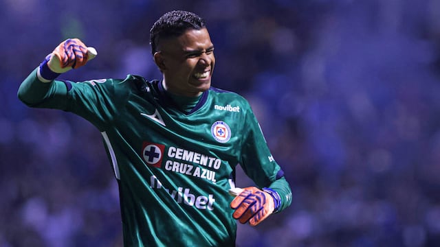 ¿Cruz Azul deja a Kevin Mier sin registro para el próximo torneo? Su plaza podría ser ocupada por otro extranjero
